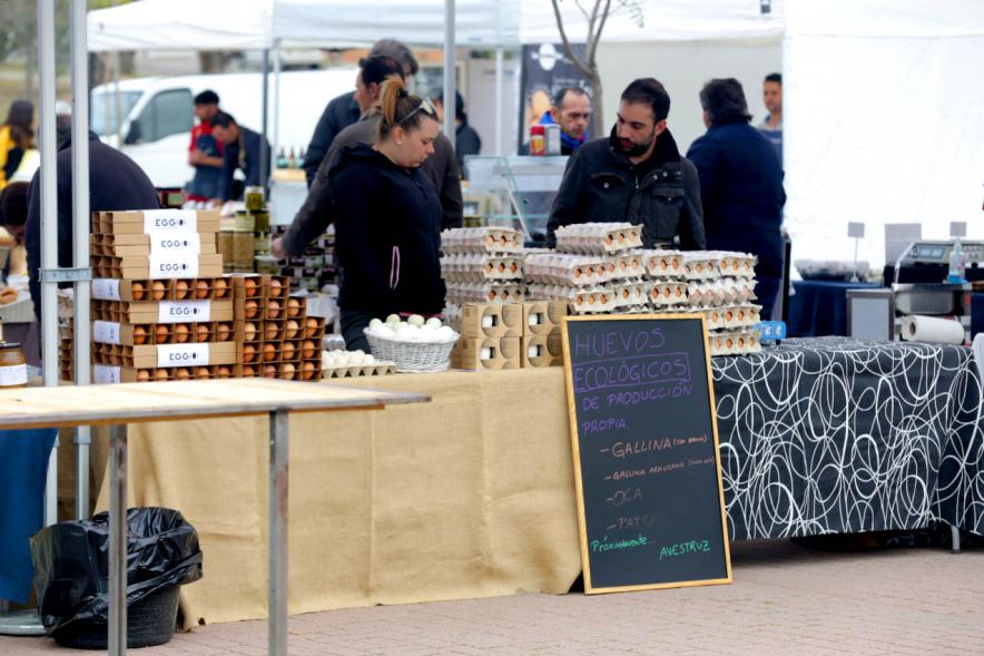 Puesto de huevos ecológicos. Mercado Agroecológico -2019