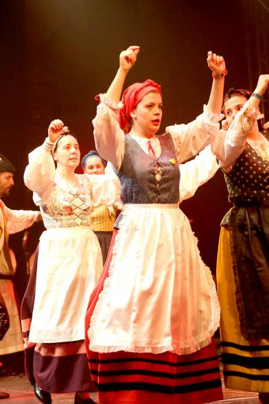 Baile típico. Mercau Astur 2019 