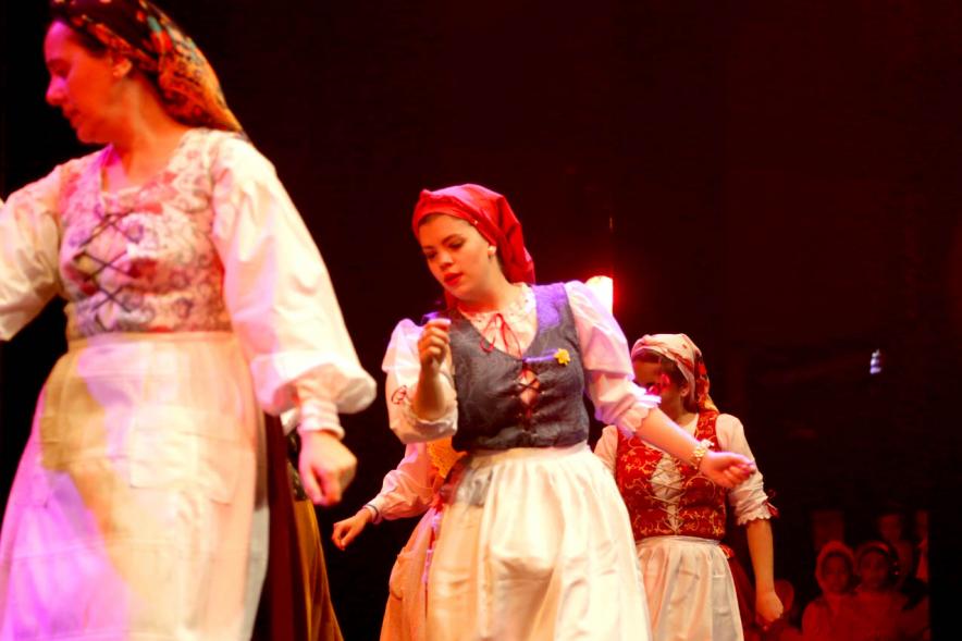 Baile típico. Mercau Astur 2019 