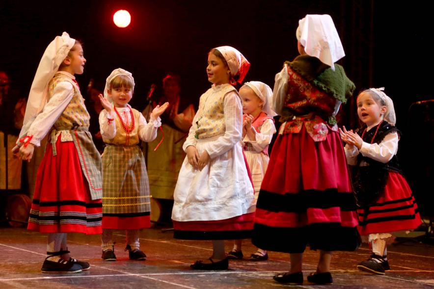 Baile típico. Mercau Astur 2019 