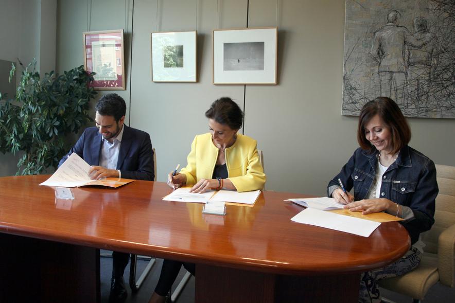 Momento de la firma