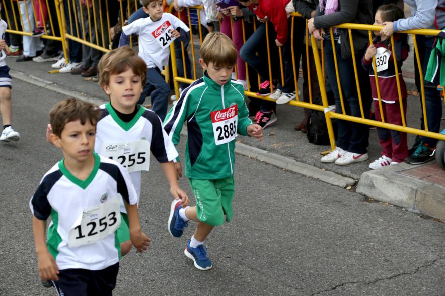 Milla Escolar 2016 -   Los corredores.