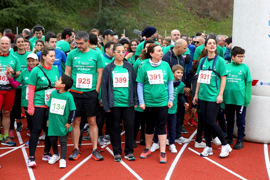 Alcalde Rafael Sanchez y corredores. Minimaratón Lucha contra el Cáncer - 2020