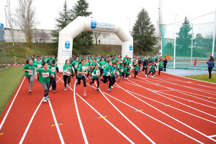 Corredores. Minimaratón Lucha contra el Cáncer - 2020