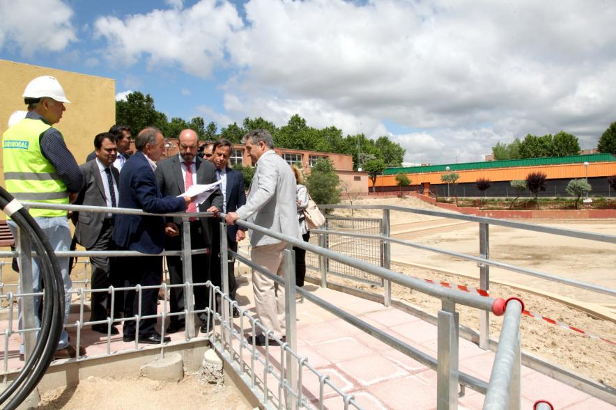 Delegación durante la visita