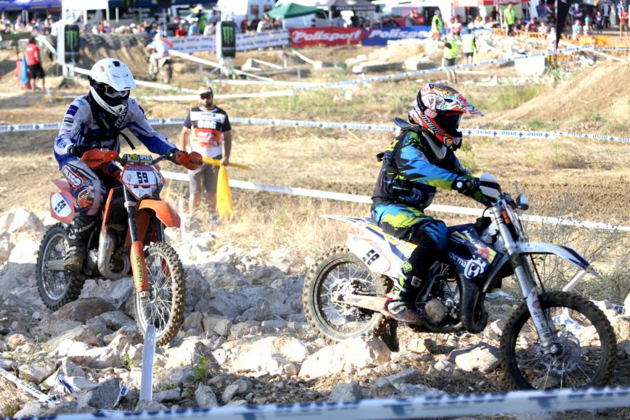 IVº Superenduro de Alcobendas de Motocross -  Dos corredores.