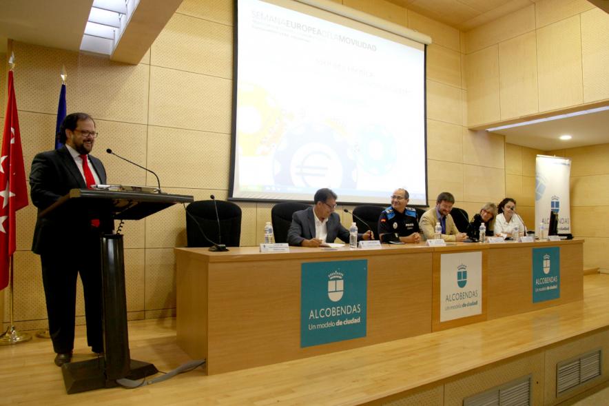 Jornada Técnica de Movilidad Inteligente - Economía Fuerte -    Presentador de las   jornadas.
