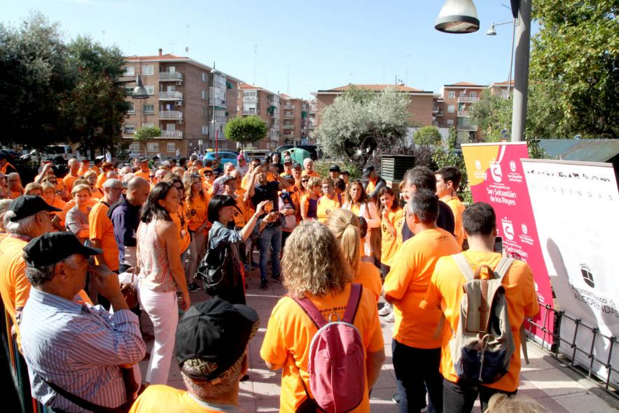 Semana de la Movilidad - Itinerario Saludable de Mayores -  Panorámica del grupo de mayores en el punto de partida del itinerario.
