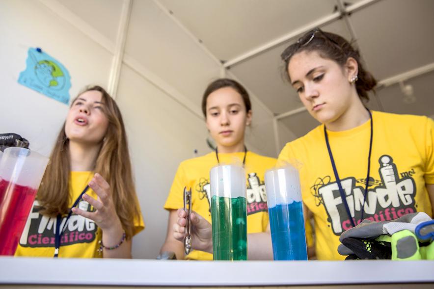 Finde Científico en MUNCYT - Tres participantes.