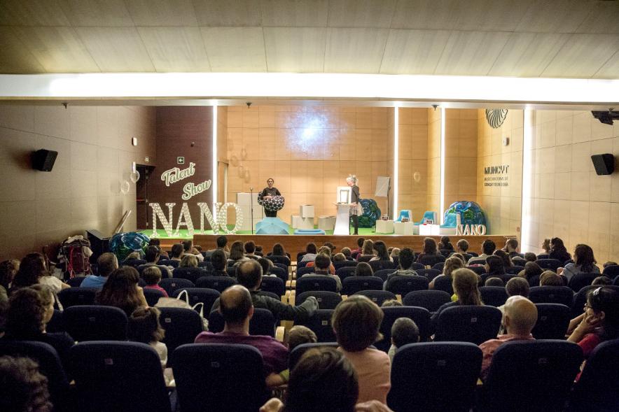 Finde Científico en MUNCYT - Imagen del escenario y el público.