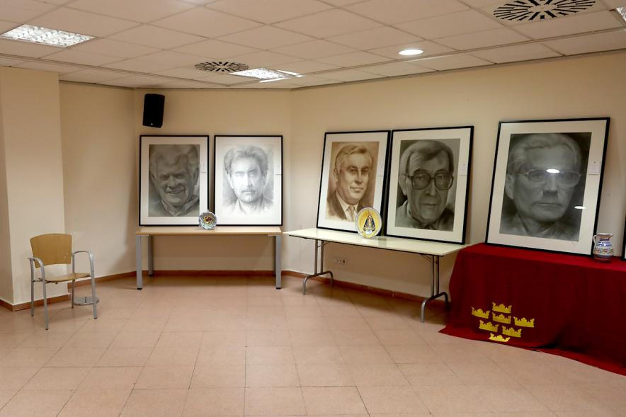 Exposición Semana Cultural Región de Murcia - Imagen de algunas de las obras expuestas, en este caso unos retratos.