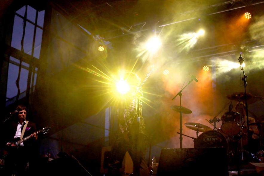 Noche de San Juan 2018 - Música a la Carpa - Imagen del escenario lleno de luces.