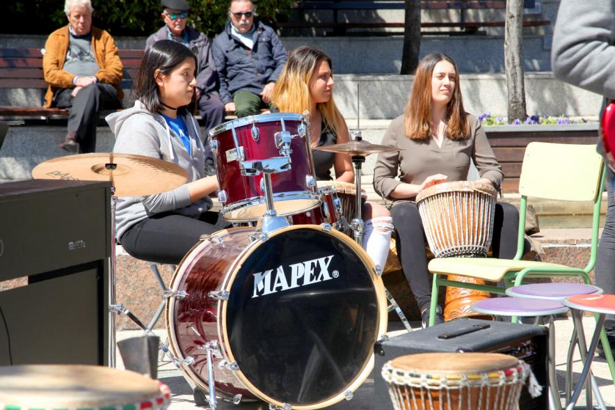 Musiqueando 2017 en la Plaza Mayor - Jóvenes tocando.