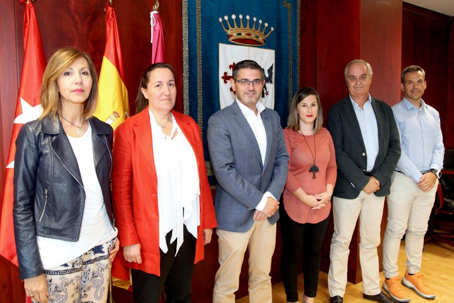 Alcalde Rafael Sanchez y Autoridades. Firma de Convenio PMD - FUNDAL - NCS - 2019