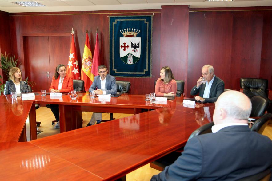 Alcalde Rafael Sanchez y Autoridades. Firma de Convenio PMD - FUNDAL - NCS - 2019