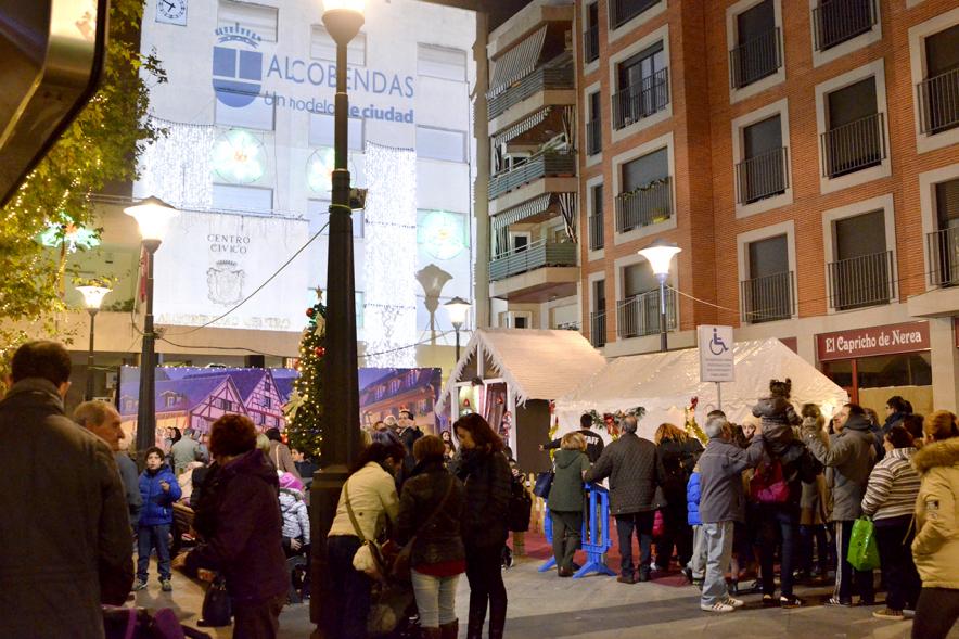 Inauguración Campaña Navidad 2017 en la Plaza del Pueblo  - Panorámica de todo la calle adornada.