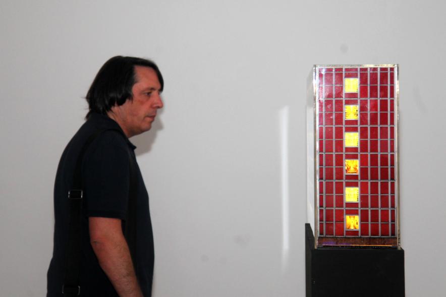Inauguración Exposición de Nicolás Gospierre - Personas asistentes a la exposición.