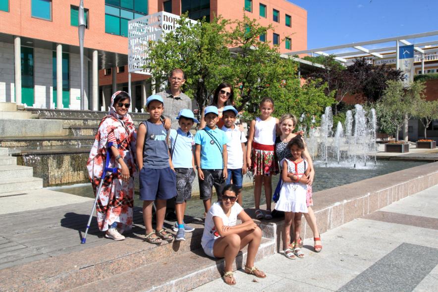Recepción de Niños Saharauis -  Los niños con los coordinadores.