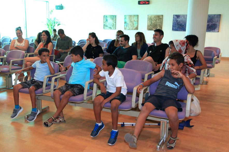 Recepción de Niños Saharauis - Los niños y sus coordinadores. 