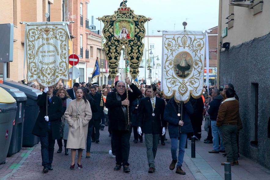 Participantes al evento Ofrenda de floral a la Virgen de la Paz – 2020
