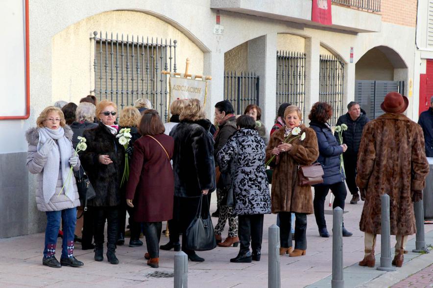 Participantes al evento Ofrenda de floral a la Virgen de la Paz – 2020