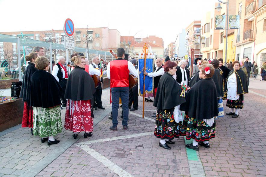 Participantes al evento Ofrenda de floral a la Virgen de la Paz – 2020
