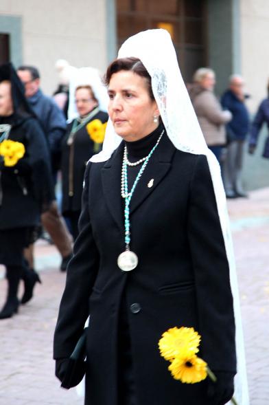 Fiestas Virgen de la Paz 2019 - Ofrenda Floral - Primer plano de una Camarera de la Virgen.