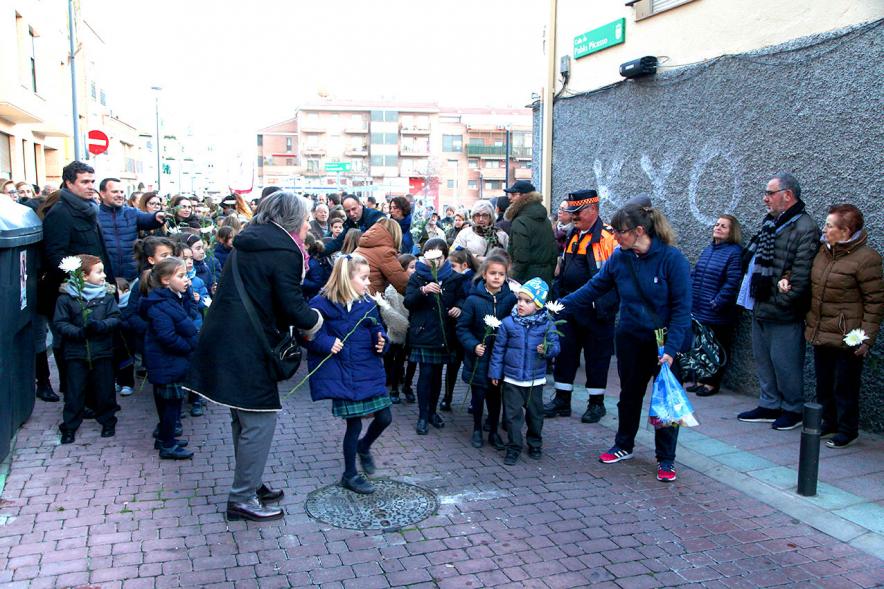 Participantes al evento Ofrenda de floral a la Virgen de la Paz – 2020