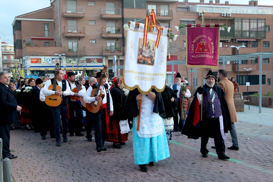 Participantes al evento Ofrenda de floral a la Virgen de la Paz – 2020