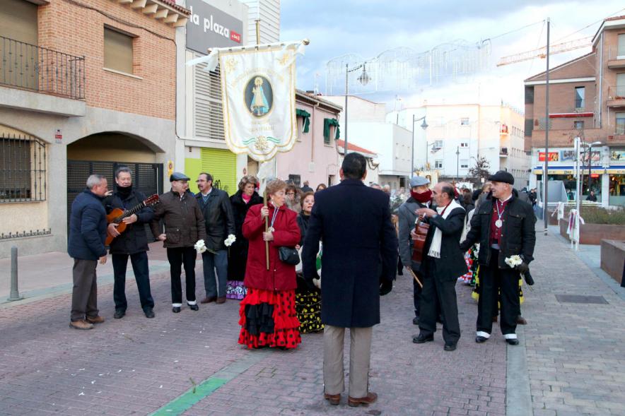 Fiestas Virgen de la Paz 2019 - Ofrenda Floral - Imagen de un grupo regional con su estandarte. 