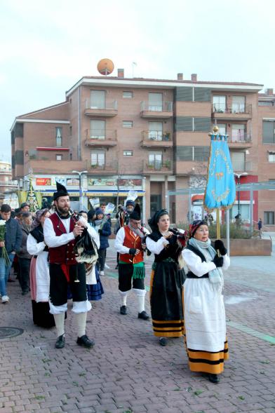 Participantes al evento Ofrenda de floral a la Virgen de la Paz – 2020