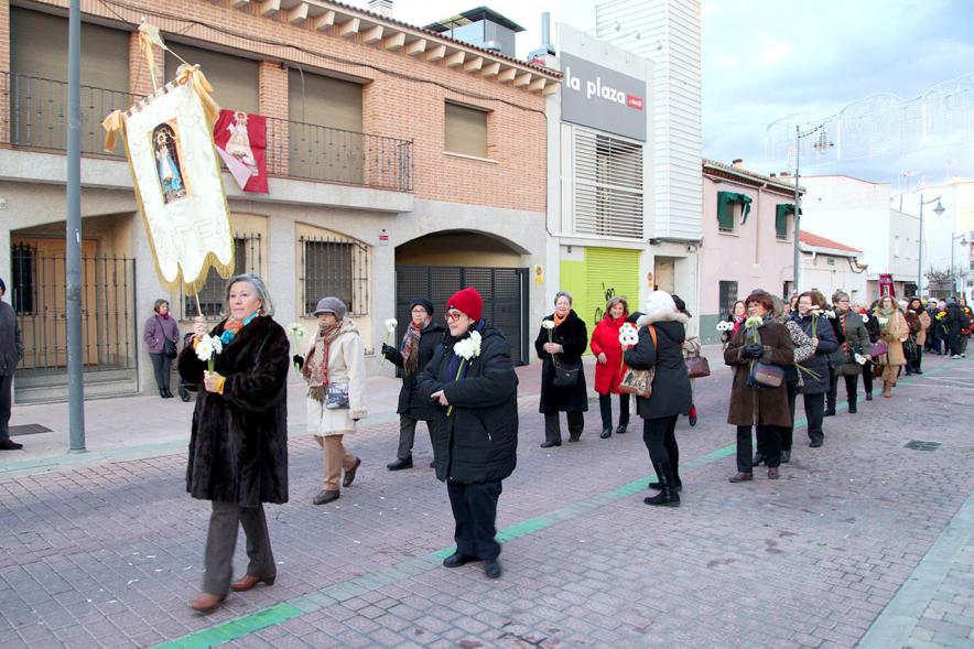Fiestas Virgen de la Paz 2019 - Ofrenda Floral - Desfile de una  Cofradía de la Virgen llevando las flores.