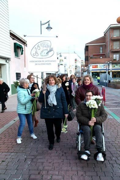 Participantes al evento Ofrenda de floral a la Virgen de la Paz – 2020