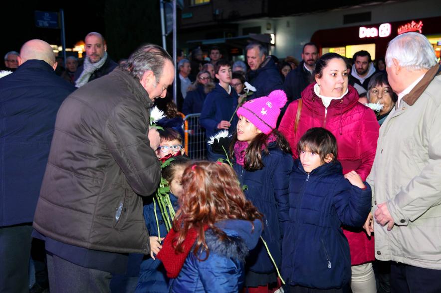 Participantes al evento Ofrenda de floral a la Virgen de la Paz – 2020