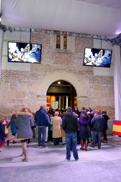 Participantes al evento Ofrenda de floral a la Virgen de la Paz - 2020