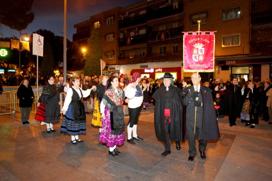 Fiestas Virgen de la Paz 2019 - Ofrenda Floral - Imagen del grupo regional de Castilla  y León con su estandarte. 