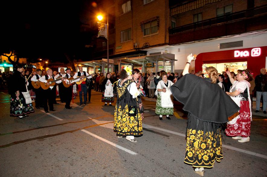 Fiestas Virgen de la Paz 2019 - Ofrenda Floral - Imagen del baile nocturno de una  Casa regional .