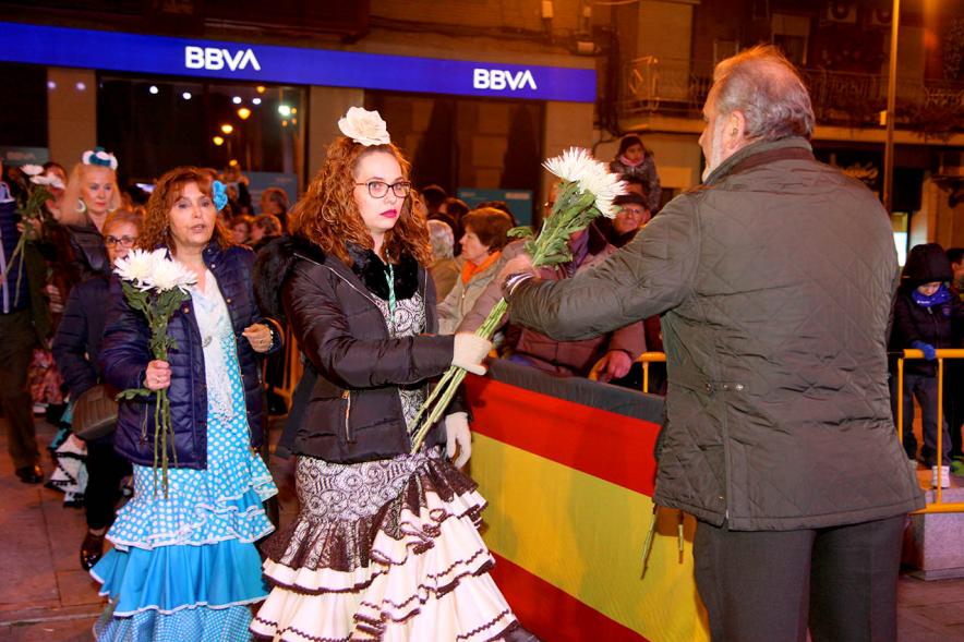 Participantes al evento Ofrenda de floral a la Virgen de la Paz – 2020