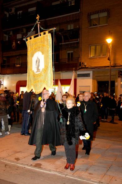 Fiestas Virgen de la Paz 2019 - Ofrenda Floral - Imagen de la cofradía de San Lesmes con su estandarte.