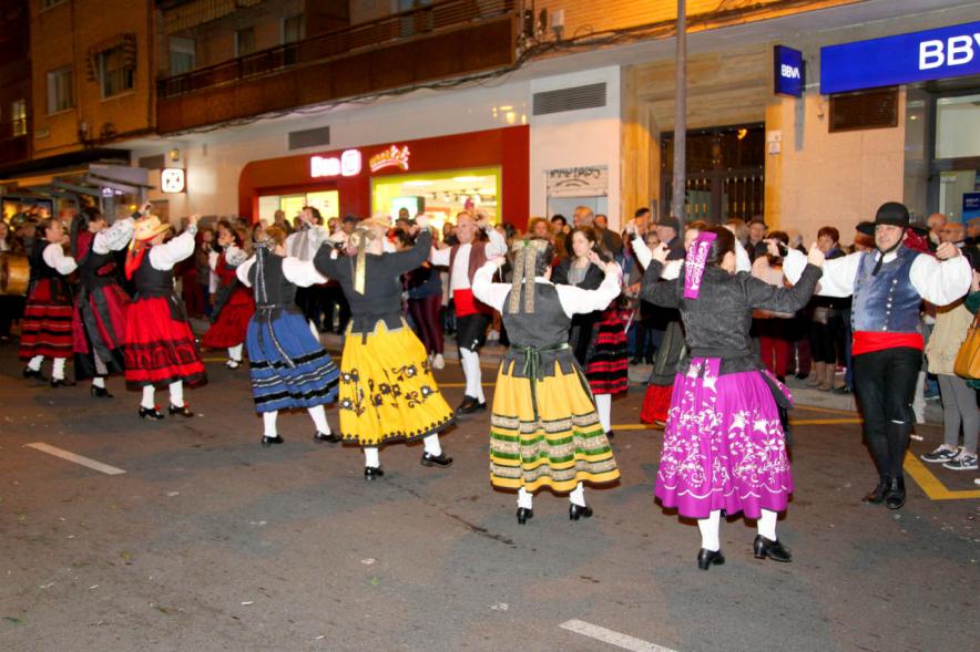 Bailes típicos.  Ofrenda de floral a la Virgen de la Paz - 2020