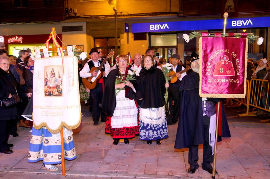 Participantes al evento Ofrenda de floral a la Virgen de la Paz – 2020