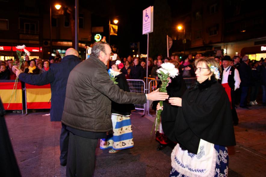 Participantes al evento Ofrenda de floral a la Virgen de la Paz – 2020