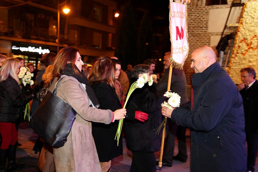 Participantes al evento Ofrenda de floral a la Virgen de la Paz – 2020