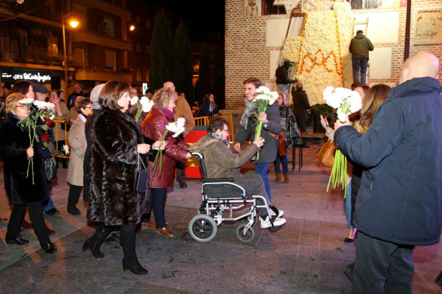 Participantes al evento Ofrenda de floral a la Virgen de la Paz – 2020