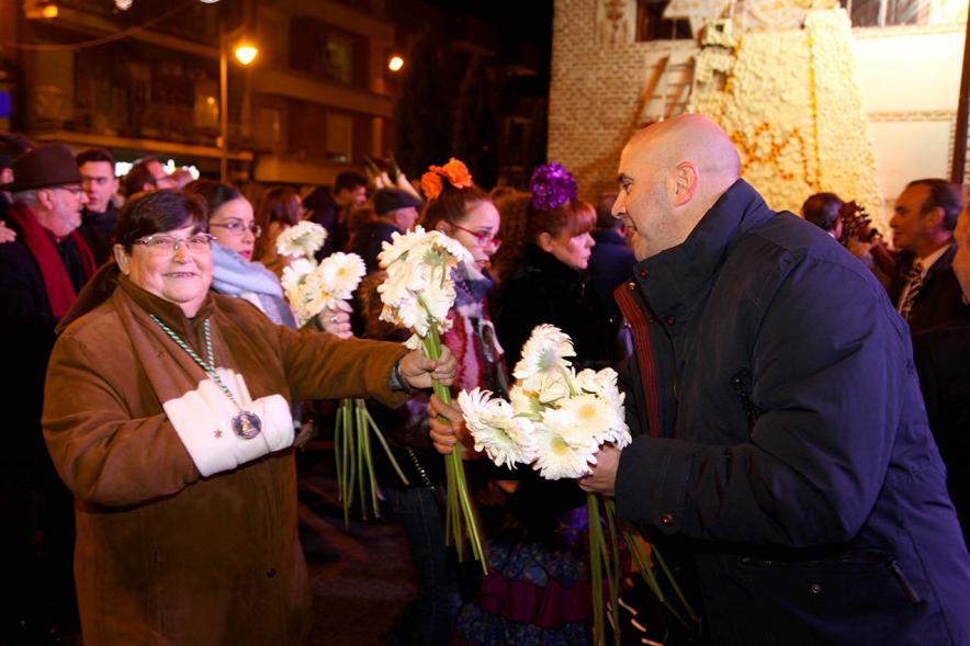 Participantes al evento Ofrenda de floral a la Virgen de la Paz – 2020
