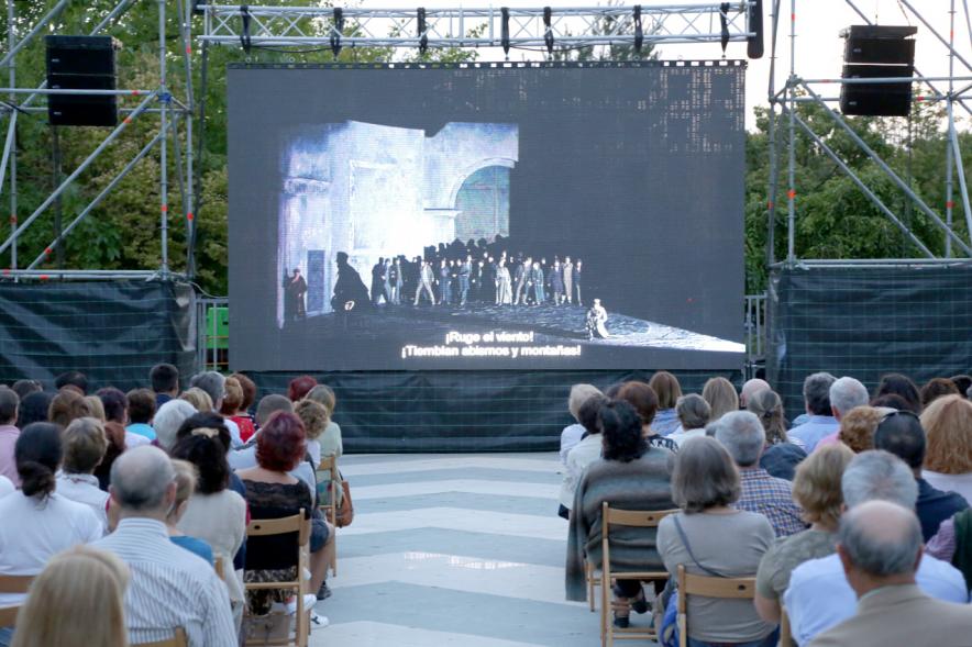 Retransmisión de la Ópera Otello desde el Teatro Real - Imagen del público asistente.