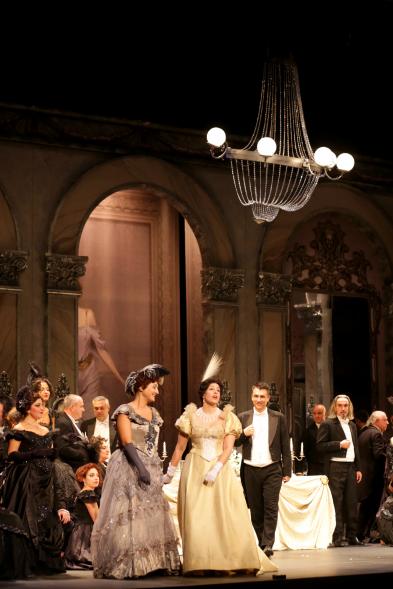 Escenas de la obra. Ópera La Traviatta