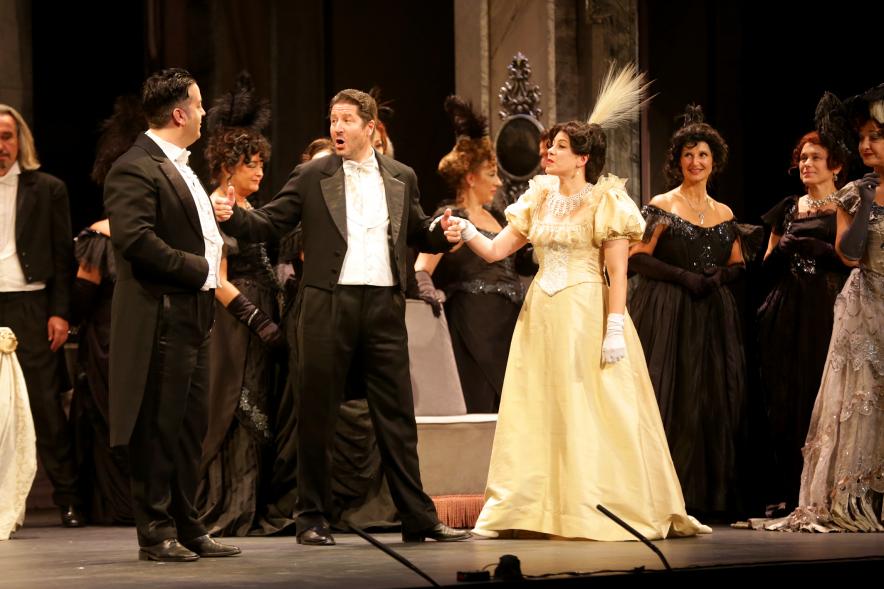 Escenas de la obra. Ópera La Traviatta