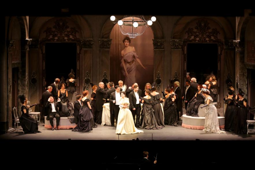 Escena de la obra "La Traviatta"