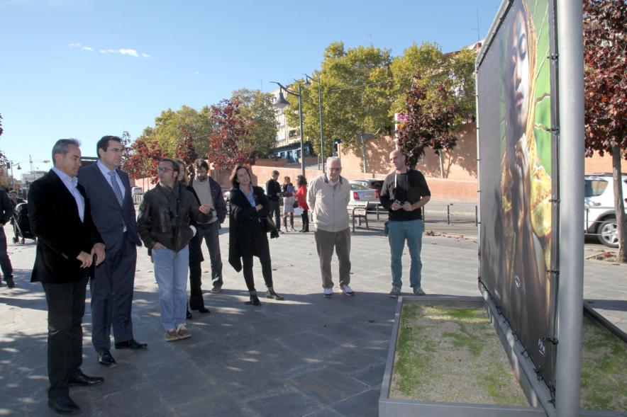 Inauguración Exposición "Iconos P.P.M." de Pablo Pérez Mínguez - Las autoridades en la exposición.